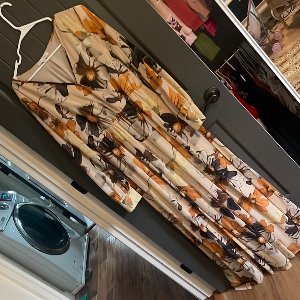 Baltic Bourne, Lydia Floral Fall Maxi Dress Smoke Free